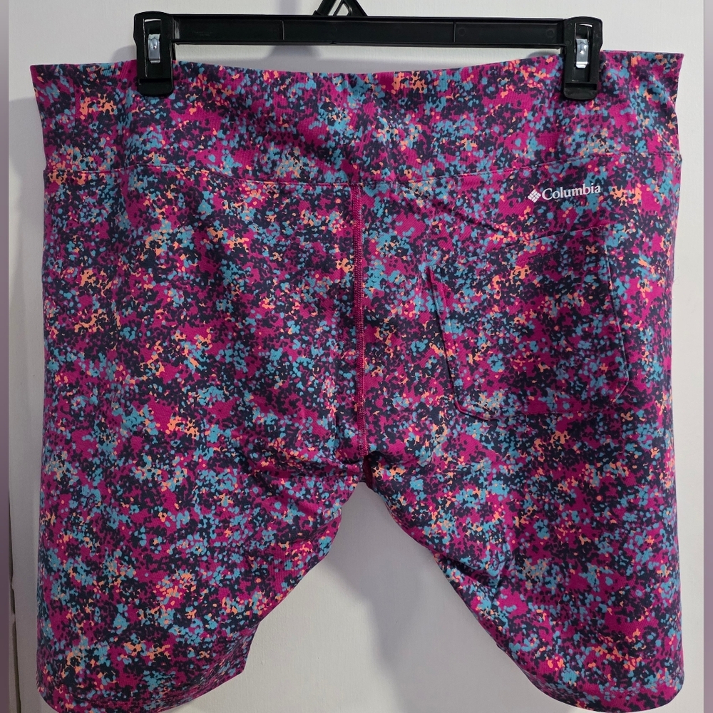 Columbia Trek 1/2 Tight Short, Pink Floral, Size 2X - Picture 2 of 4